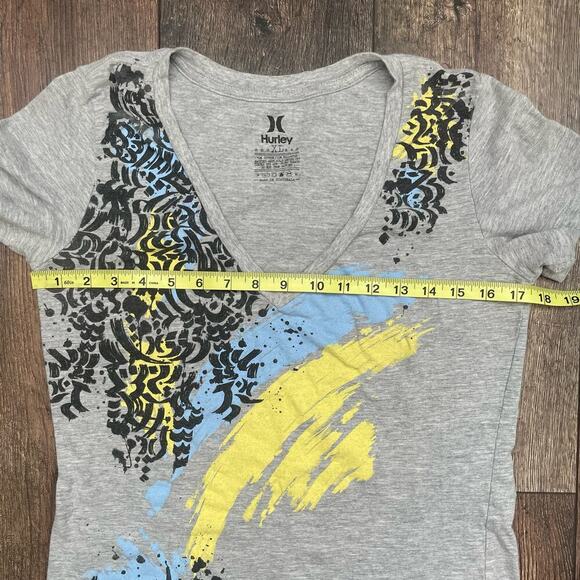 Hurley Gray V Neck T Shirt Extra Large XL Short Sleeve Graphic Print Top - Picture 2 of 4